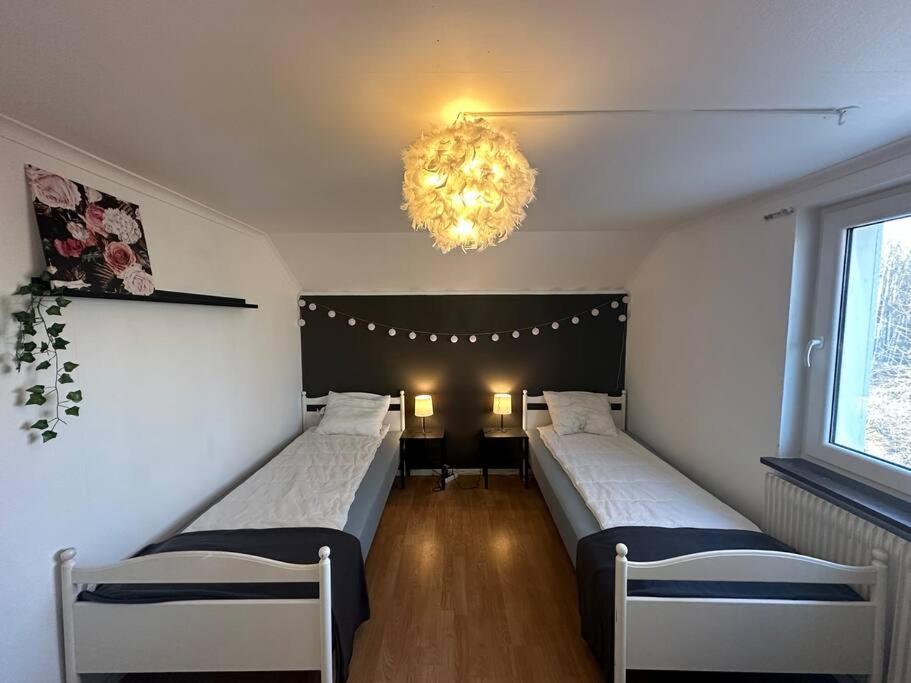 Modernt & Rymligt Sommarhus Pa Landet- Bubbelpool Villa Eskilstuna Eksteriør billede