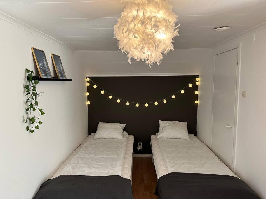 Modernt & Rymligt Sommarhus Pa Landet- Bubbelpool Villa Eskilstuna Eksteriør billede